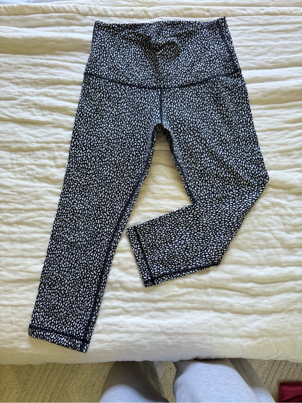 Black & White Lululemon Leggings